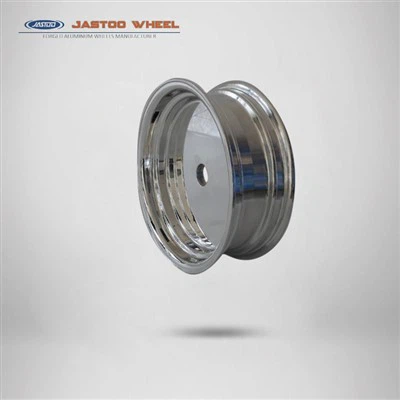 En blanco de la rueda de palanquilla con timbre forjado